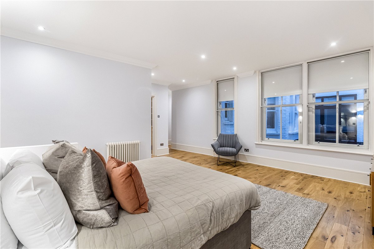 2 bedroom flat, Devonshire Place, Marylebone W1G - Available