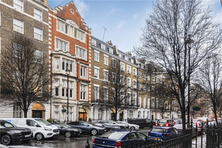 2 bedroom flat, Devonshire Place, Marylebone W1G - Available