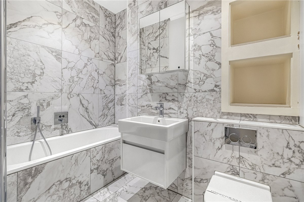 2 bedroom flat, Devonshire Place, Marylebone W1G - Available