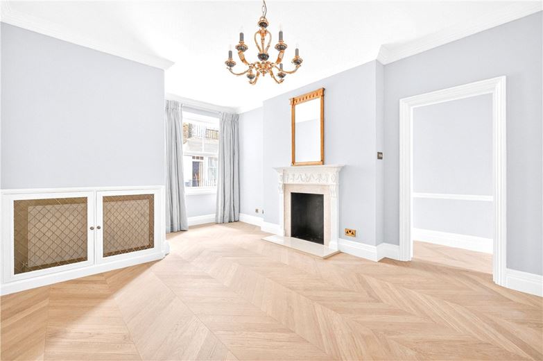4 bedroom flat, Cumberland Mansions, George Street W1H - Available