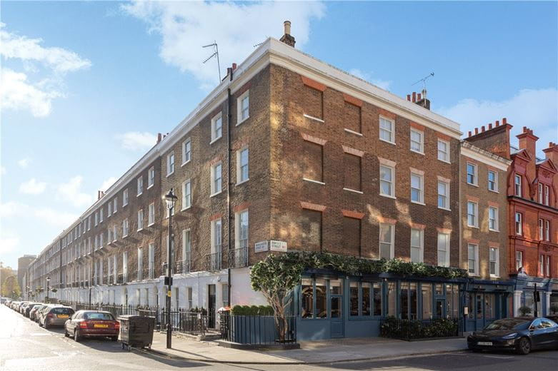 2 bedroom flat, Manchester Street, Marylebone W1U - Available