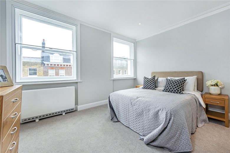 3 bedroom flat, Upper Wimpole Street, Marylebone W1G - Available