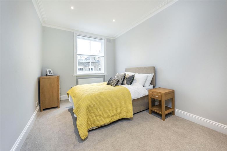 3 bedroom flat, Upper Wimpole Street, Marylebone W1G - Available