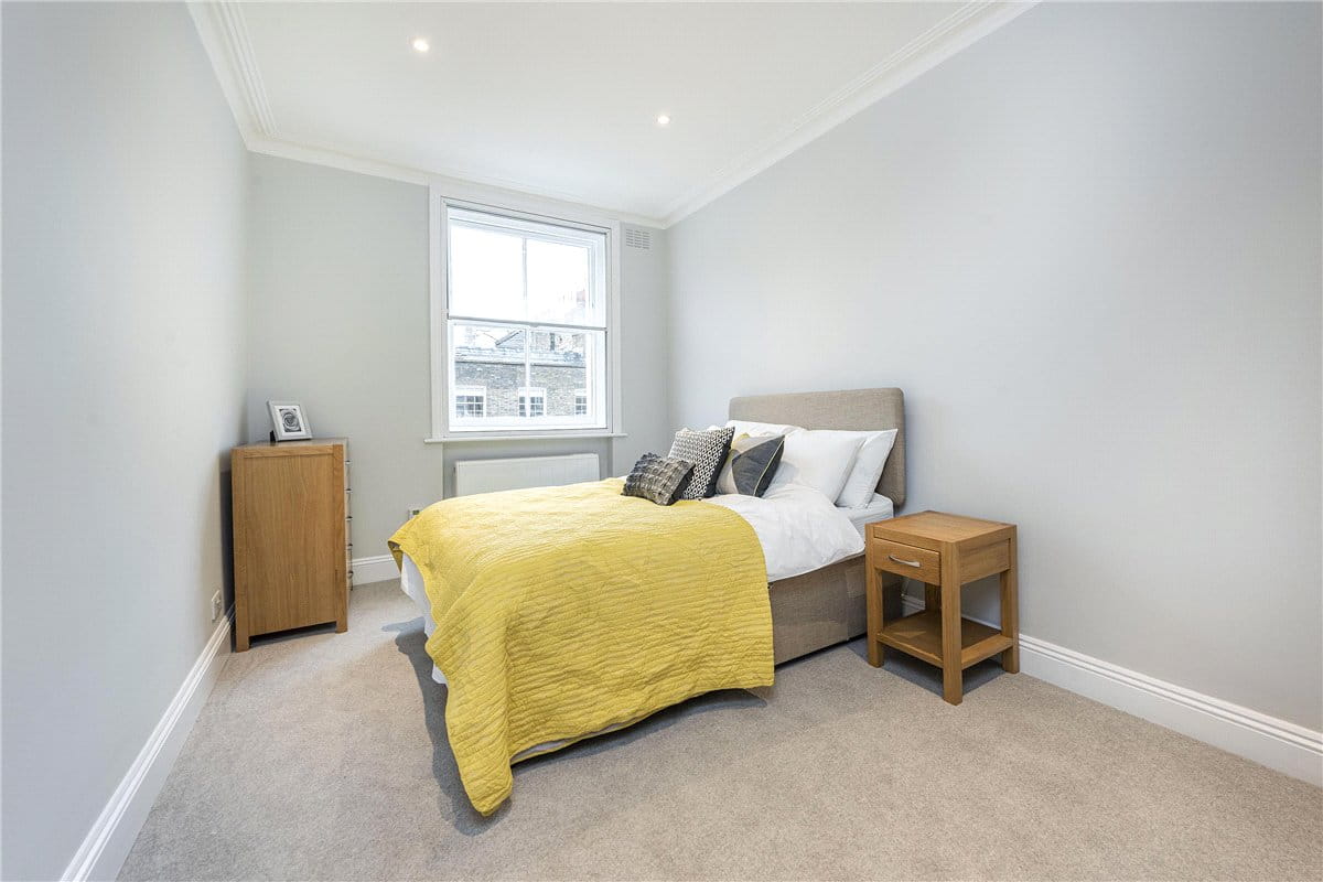 3 bedroom flat, Upper Wimpole Street, Marylebone W1G - Available