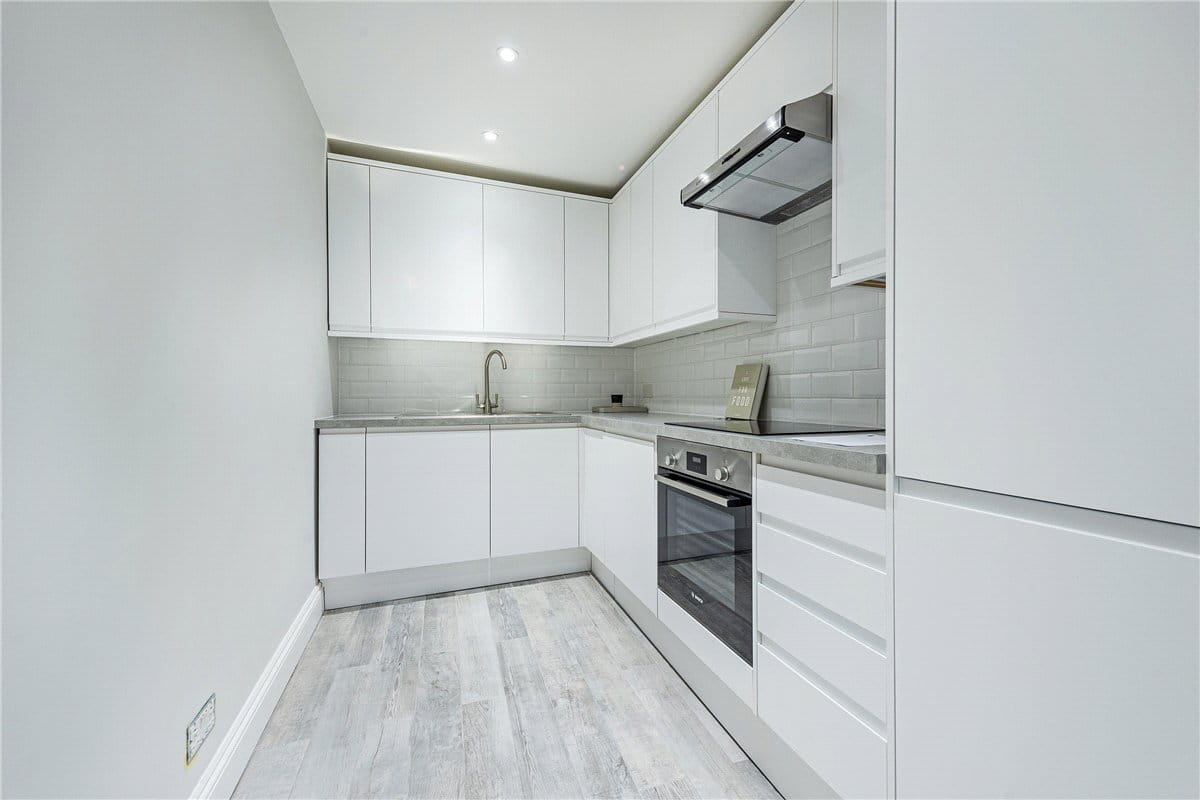 3 bedroom flat, Upper Wimpole Street, Marylebone W1G - Available