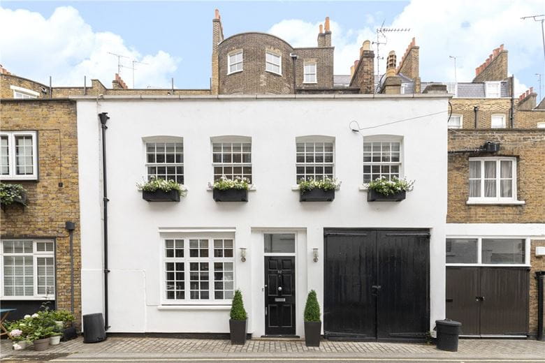 2 bedroom house, Gloucester Place Mews, Marylebone W1U - Let Agreed