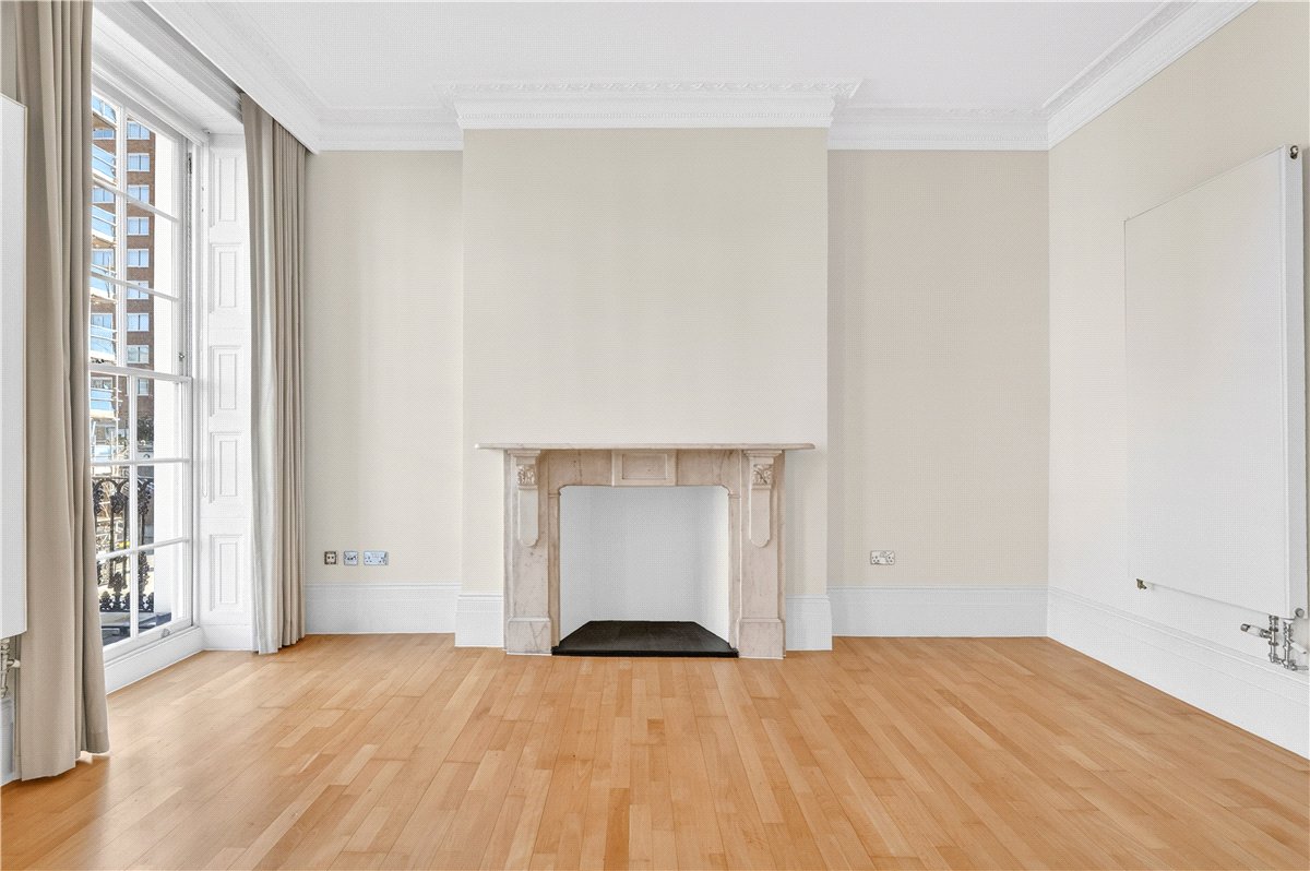 1 bedroom flat, Upper Berkeley Street, Marylebone W1H - Let Agreed