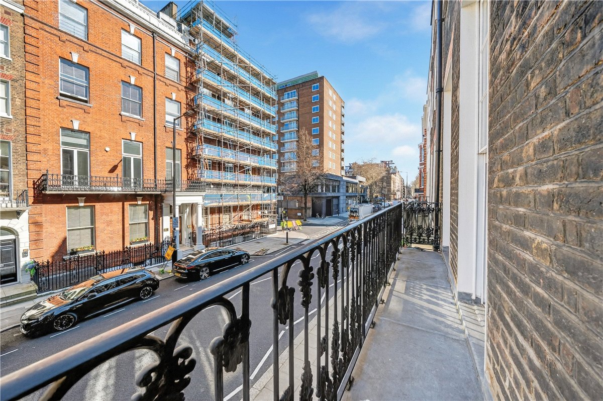 1 bedroom flat, Upper Berkeley Street, Marylebone W1H - Let Agreed