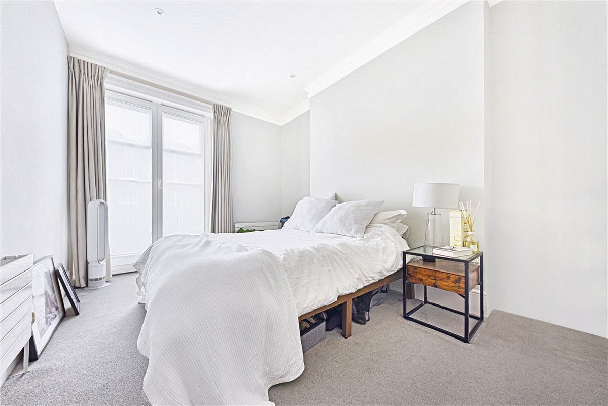 1 bedroom flat, Gloucester Place, Marylebone W1U - Let Agreed