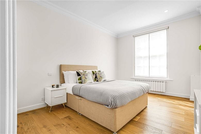 3 bedroom flat, New Cavendish Street, Marylebone W1G - Available