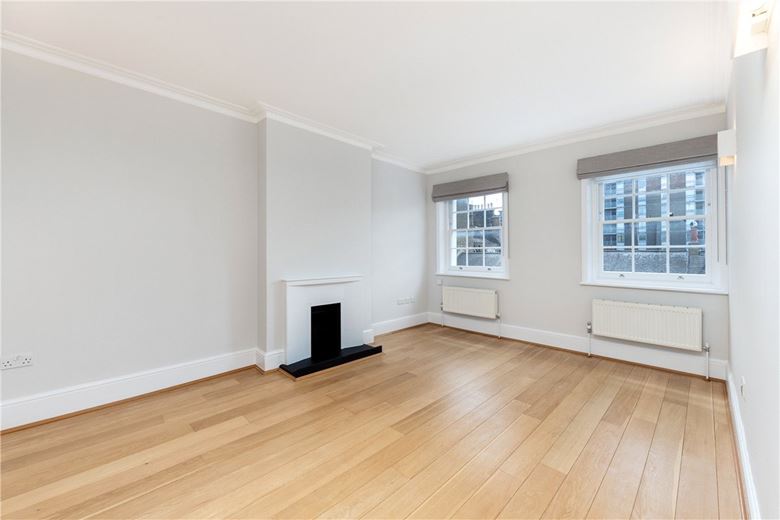 1 bedroom flat, Upper Berkeley Street, Marylebone W1H - Available