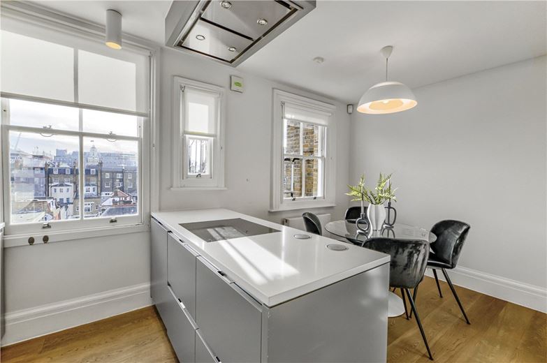 2 bedroom flat, New Cavendish Street, Marylebone W1G - Available