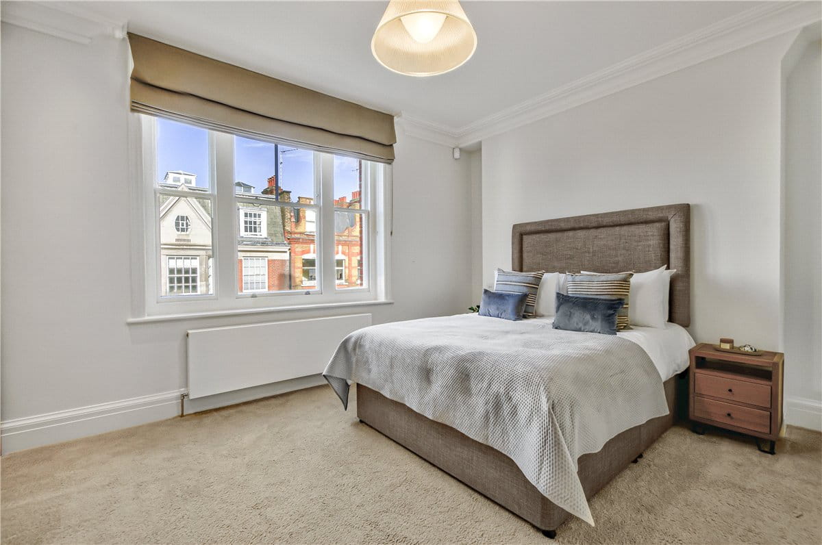 2 bedroom flat, New Cavendish Street, Marylebone W1G - Available