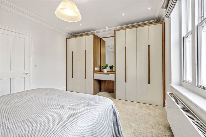 2 bedroom flat, New Cavendish Street, Marylebone W1G - Available