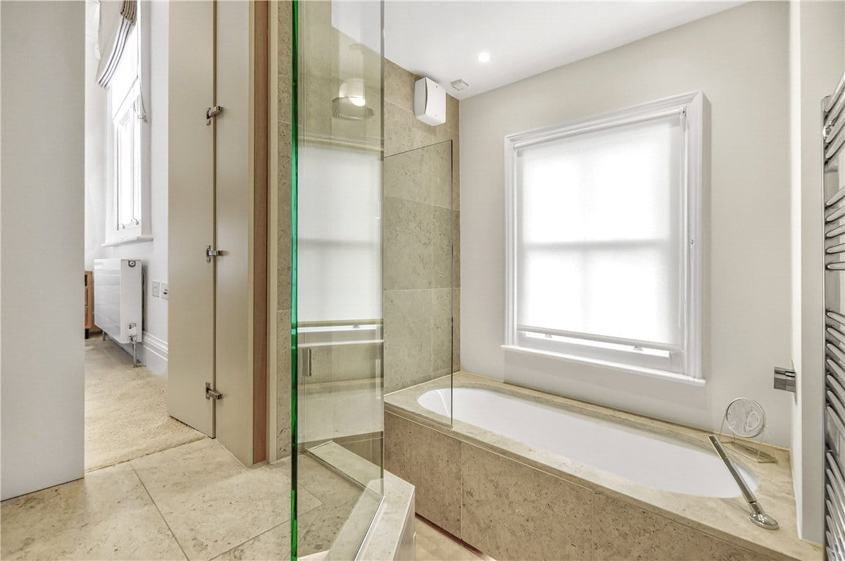 2 bedroom flat, New Cavendish Street, Marylebone W1G - Available