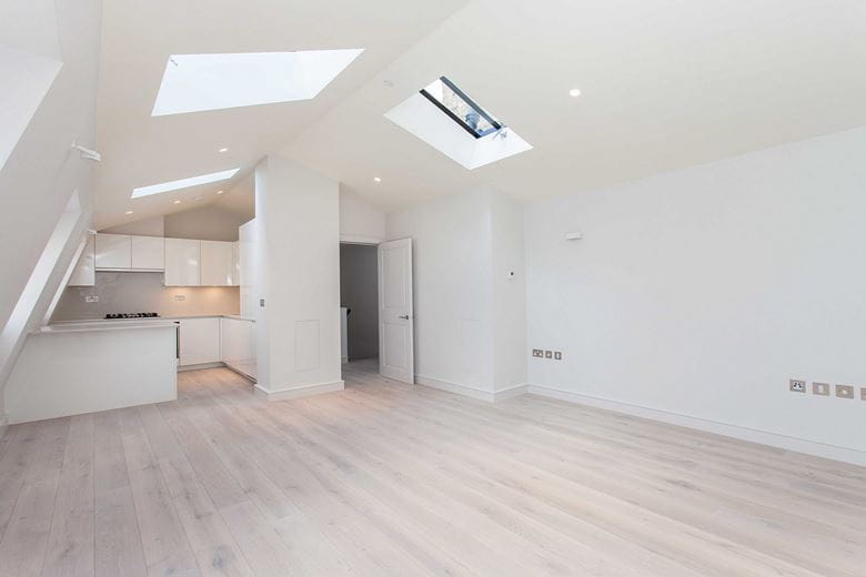 2 bedroom flat, Upper Berkeley Street, London W1H - Available