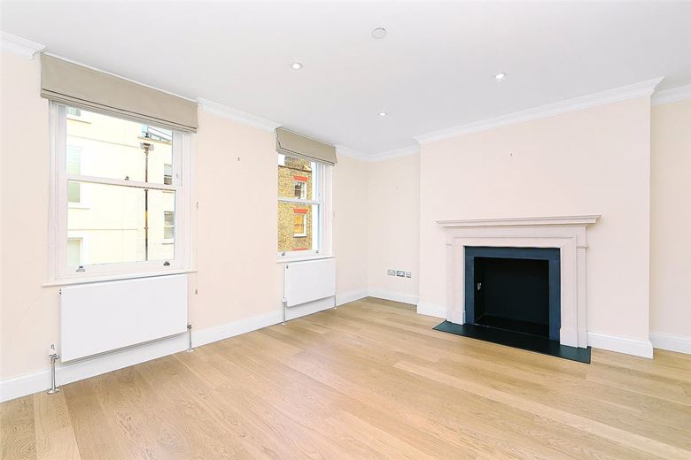 2 bedroom flat, Seymour Place, Marylebone W1H - Available
