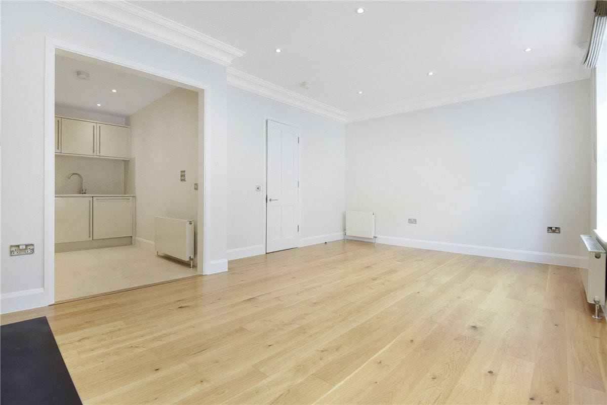 3 bedroom flat, Seymour Place, London W1H - Available