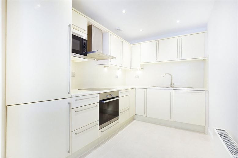 3 bedroom flat, Seymour Place, London W1H - Available