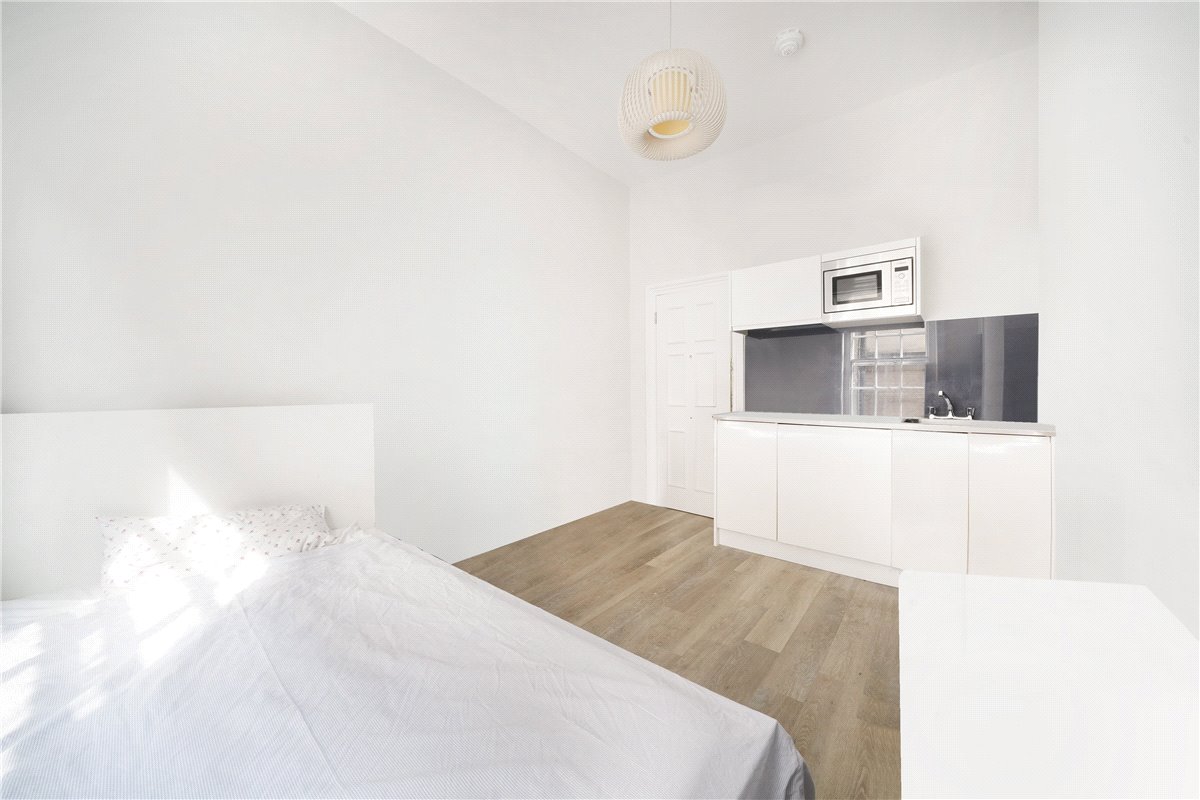  bedroom flat, Upper Berkeley Street, Marylebone W1H - Available