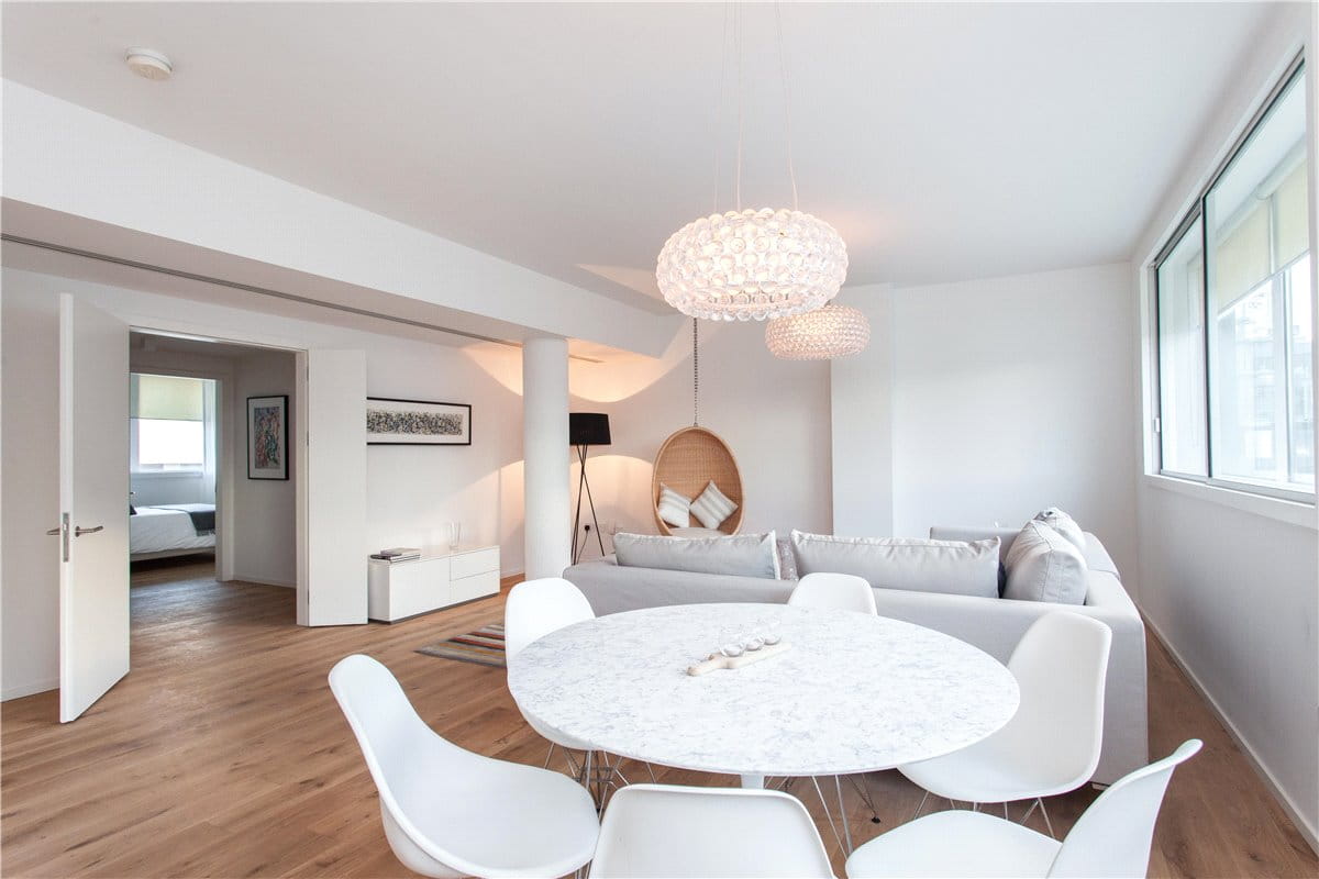 3 bedroom flat, Rathbone Place, Fitzrovia W1T - Available