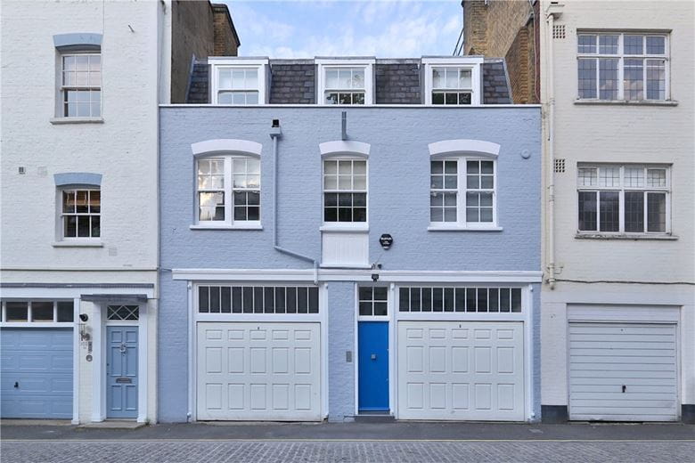 2 bedroom house, Devonshire Mews South, London W1G - Available