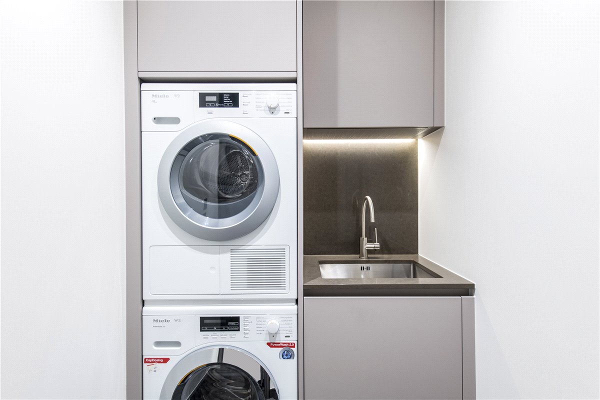 2 bedroom flat, Marylebone High Street, London W1U - Let Agreed