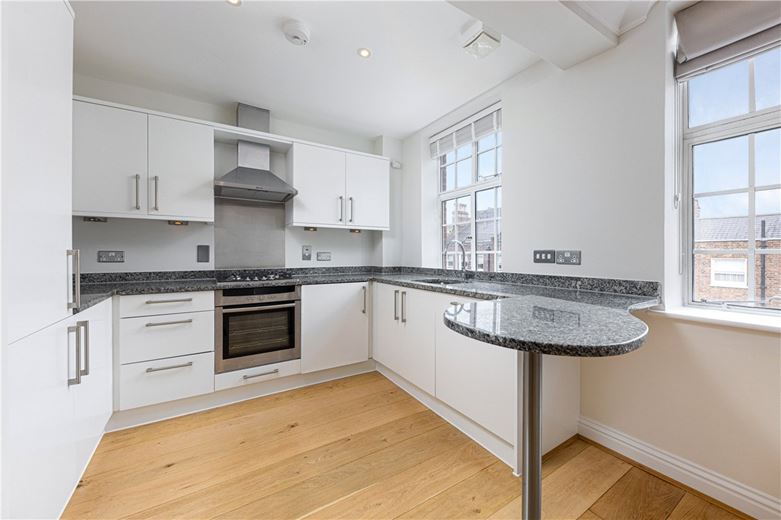 3 bedroom flat, Upper Berkeley Street, Marylebone W1H - Available