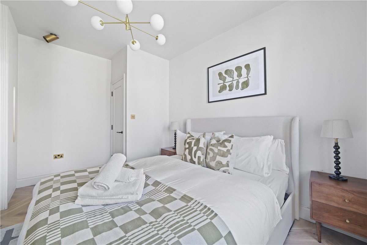 2 bedroom flat, Taunton Place, London NW1 - Let Agreed