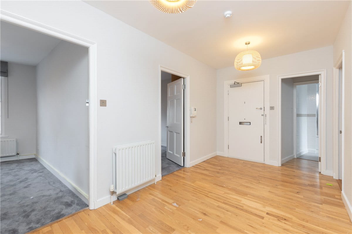 3 bedroom flat, George Street, Marylebone W1H - Available