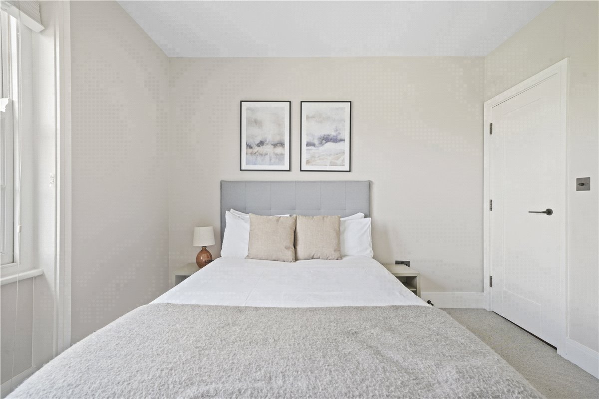 3 bedroom flat, Taunton Place, London NW1 - Available