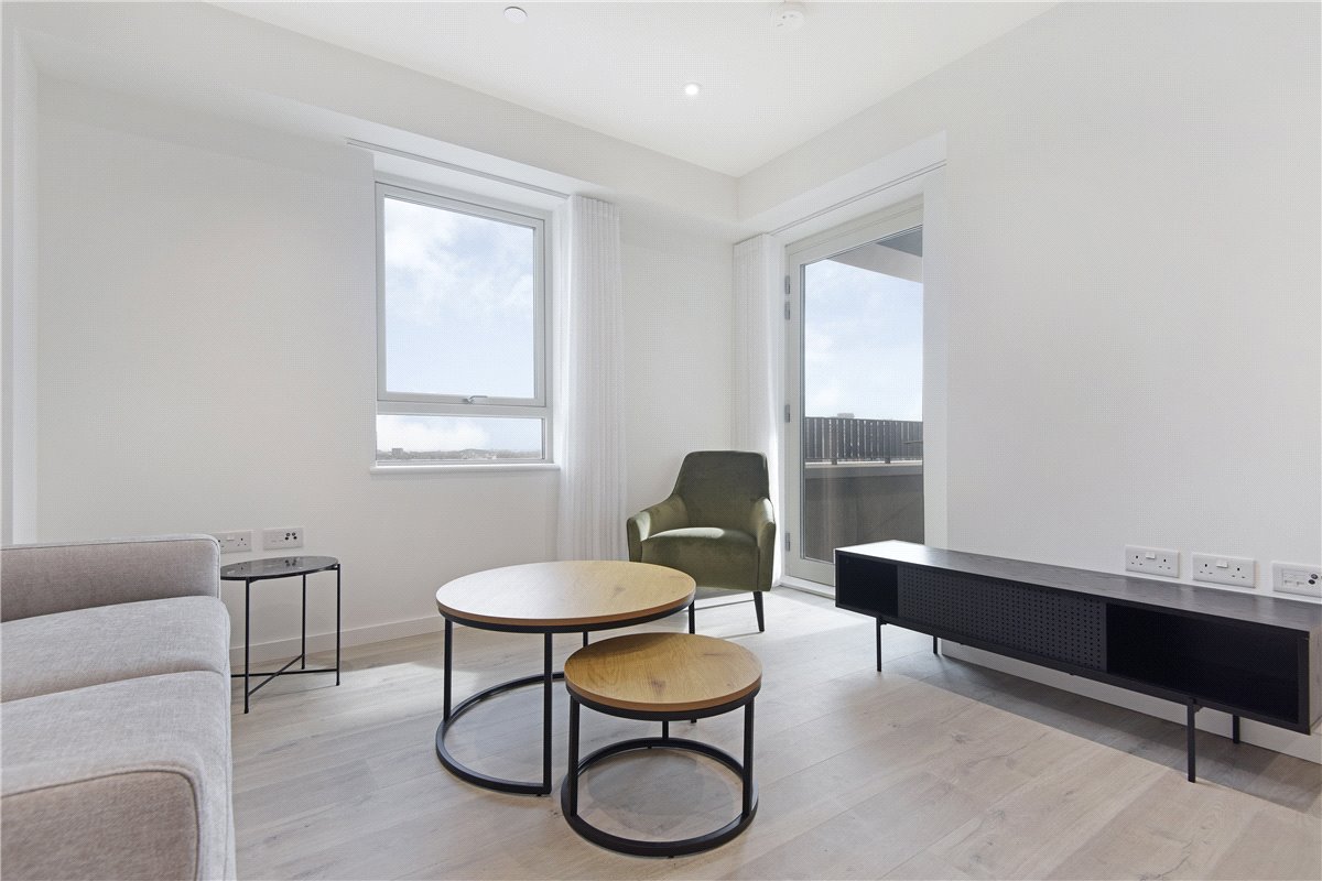 1 bedroom flat, Heartwell Avenue, London E16