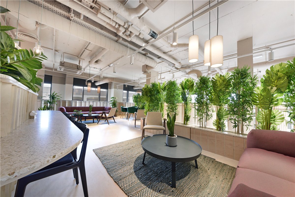 2 bedroom flat, Heartwell Avenue, London E16 - Let Agreed