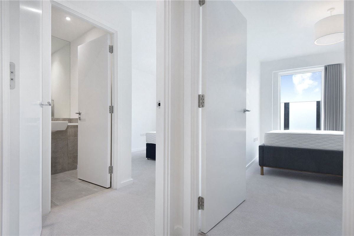 2 bedroom flat, Heartwell Avenue, London E16