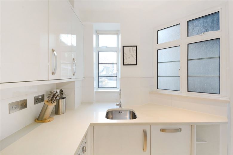 2 bedroom flat, Stourcliffe Close, Stourcliffe Street W1H - Available