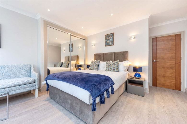 3 bedroom flat, Bickenhall Street, Marylebone W1U