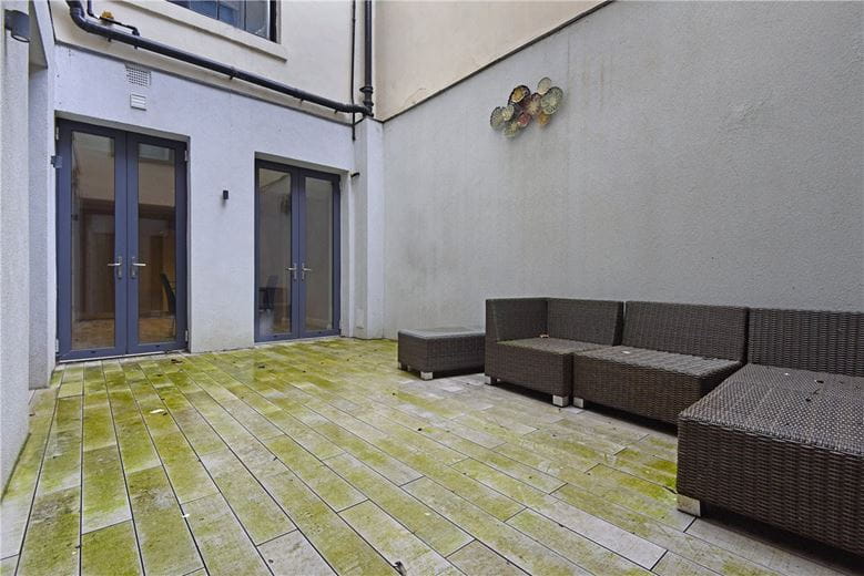 3 bedroom flat, Portland Place, Marylebone W1B - Available