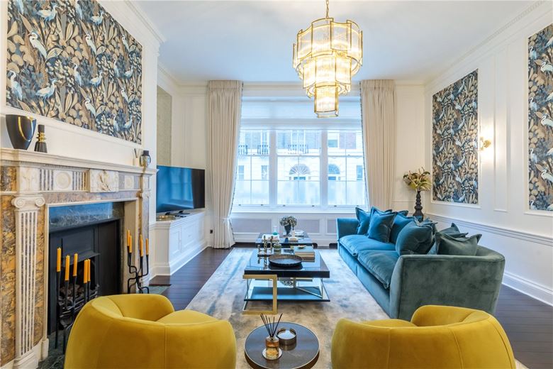 3 bedroom maisonette, Wimpole Street, London W1G - Available