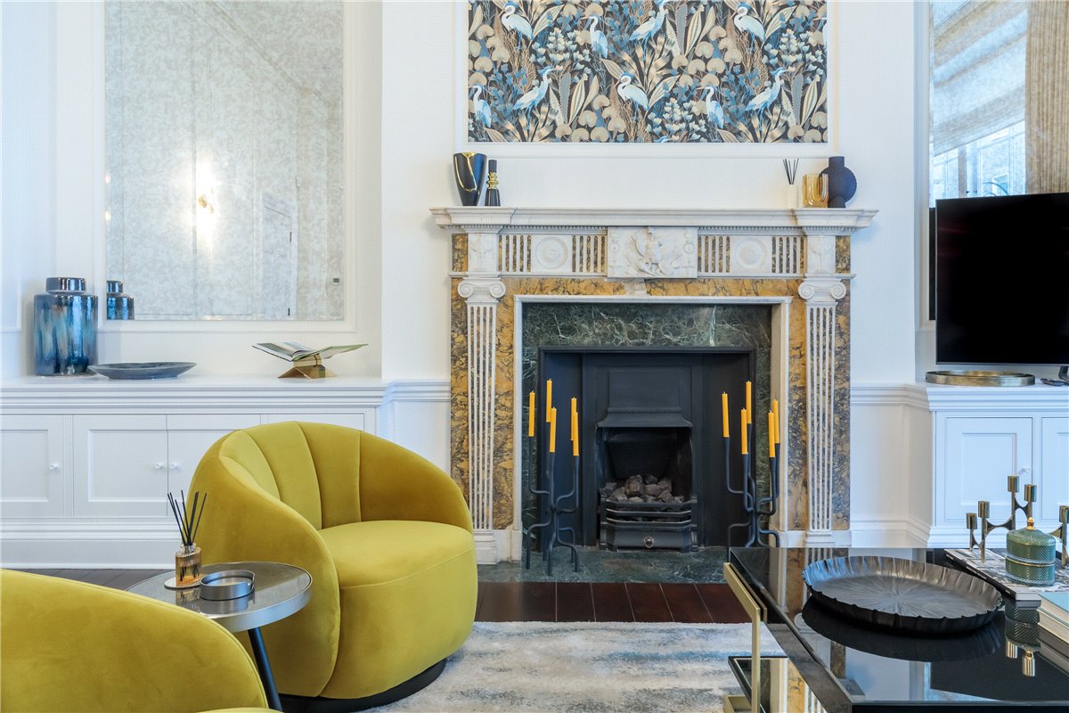 3 bedroom maisonette, Wimpole Street, London W1G - Available