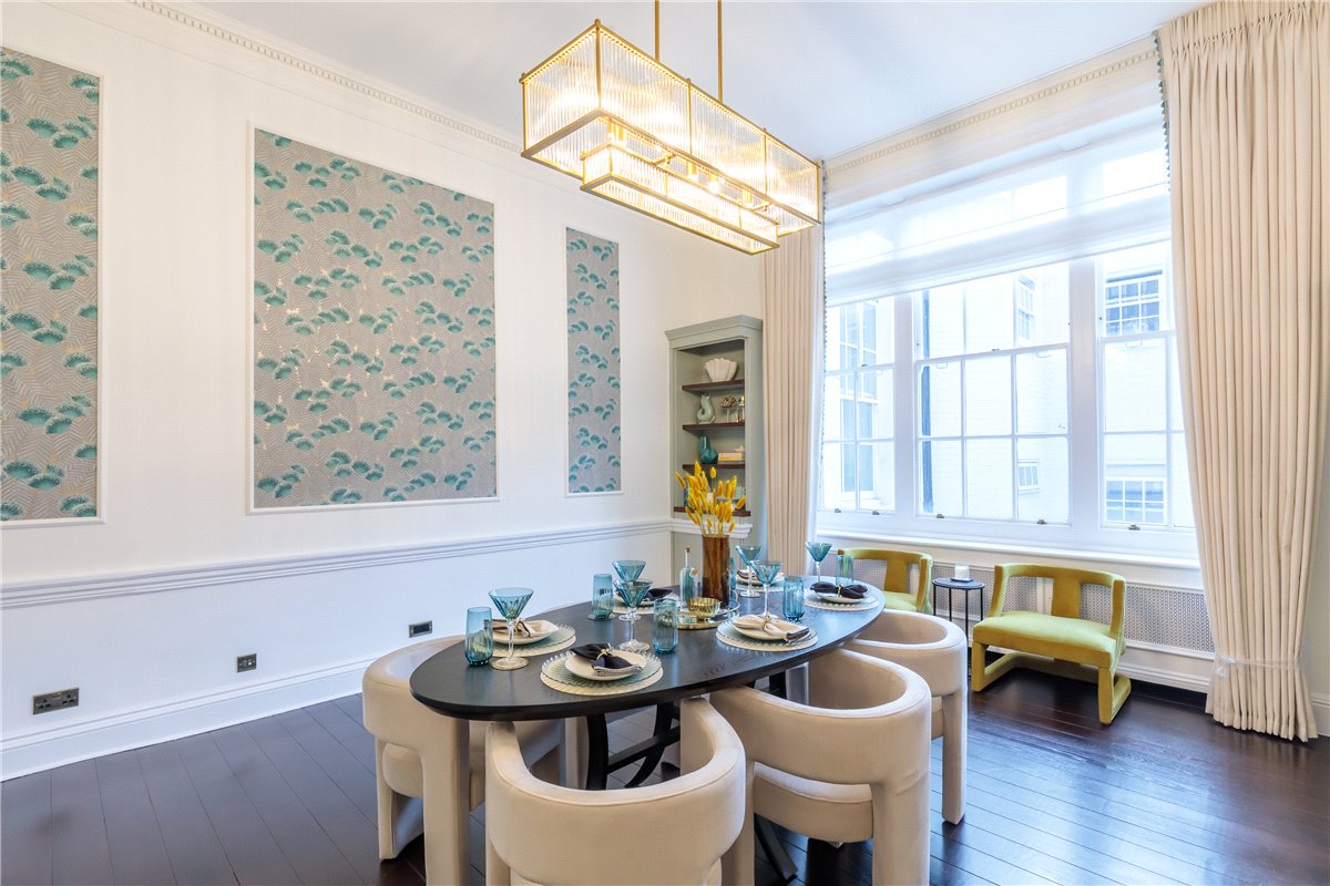 3 bedroom maisonette, Wimpole Street, London W1G - Available