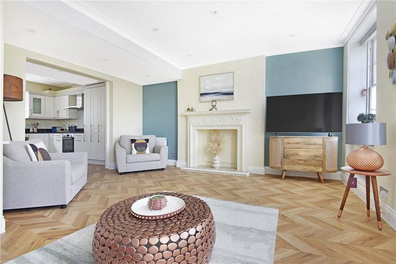 3 bedroom flat, Upper Montagu Street, Marylebone W1H - Available