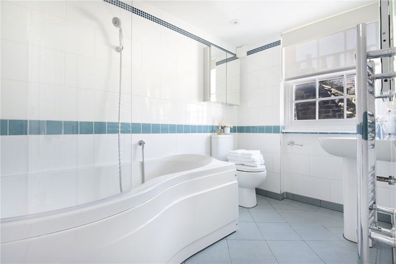 3 bedroom flat, Upper Montagu Street, Marylebone W1H - Available
