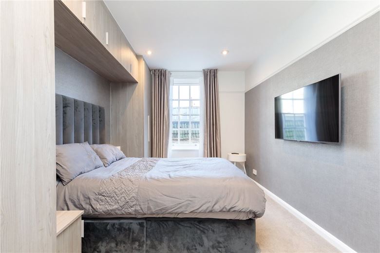 3 bedroom flat, Seymour Place, Marylebone W1H - Available