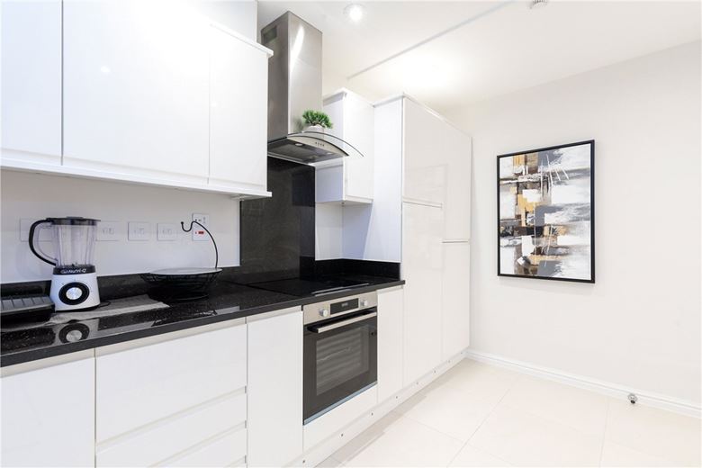 3 bedroom flat, Seymour Place, Marylebone W1H - Available