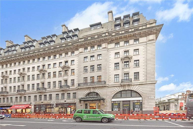 4 bedroom flat, Baker Street, Marylebone NW1 - Available