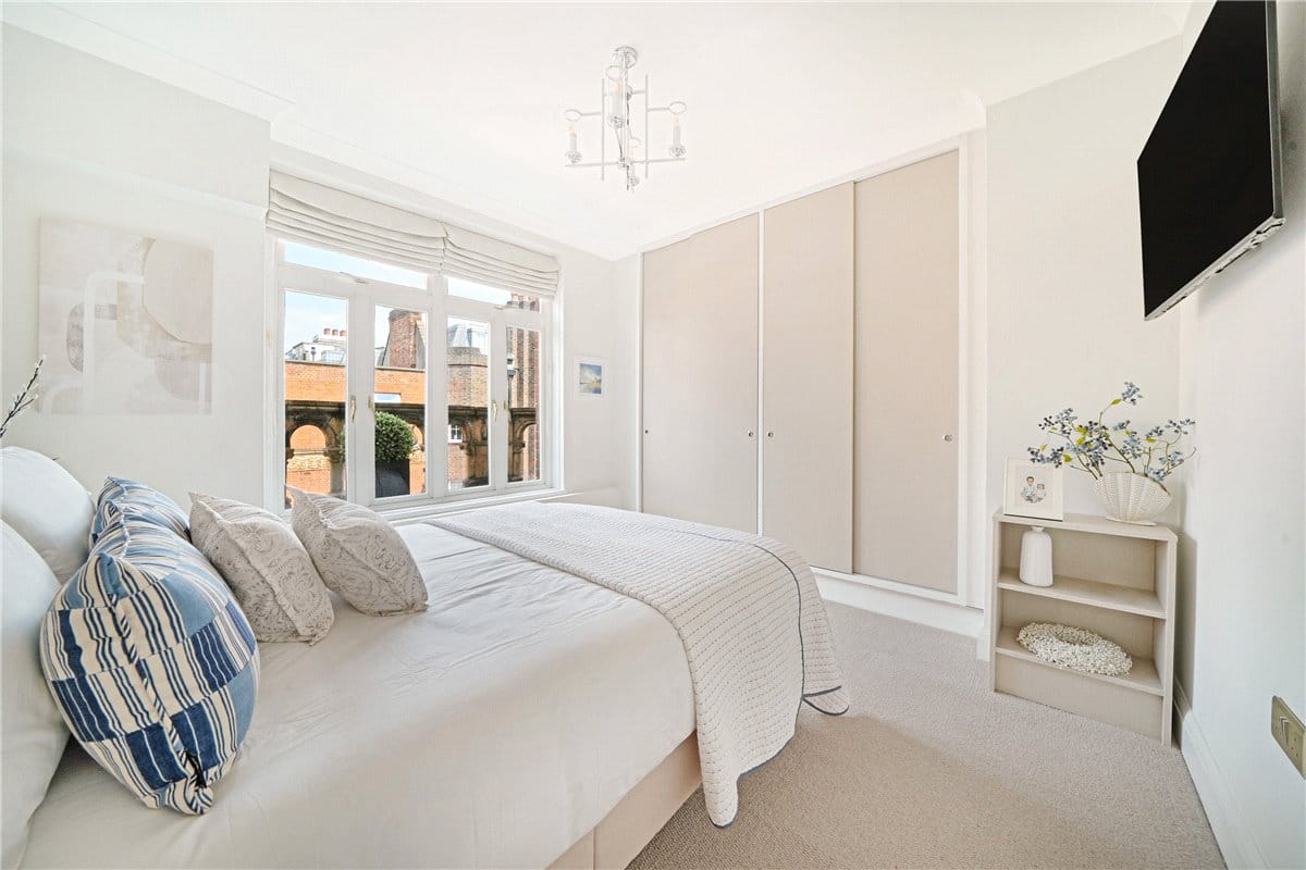 2 bedroom flat, Montagu Mansions, Marylebone W1U - Available