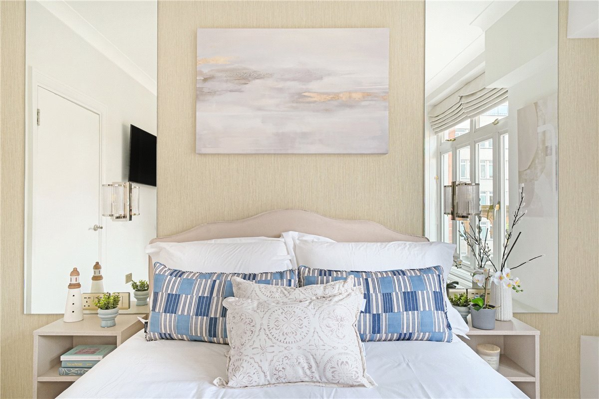 2 bedroom flat, Montagu Mansions, Marylebone W1U - Available