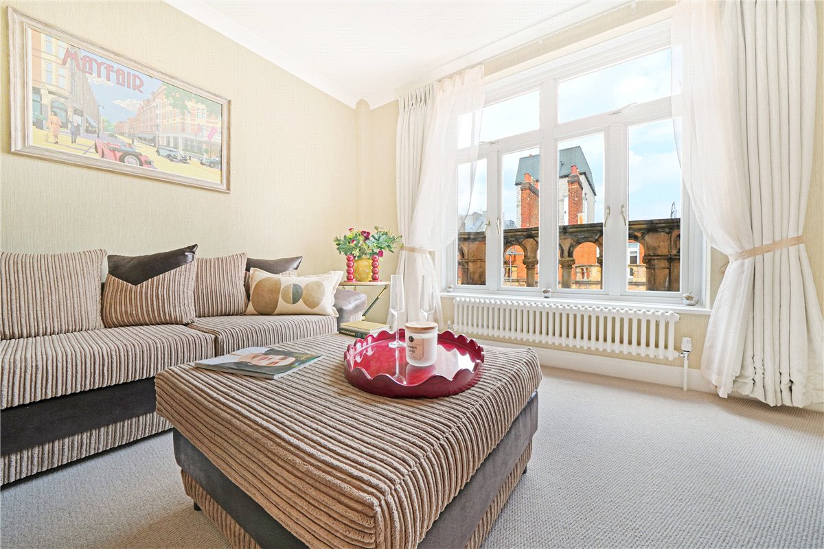 2 bedroom flat, Montagu Mansions, Marylebone W1U - Available