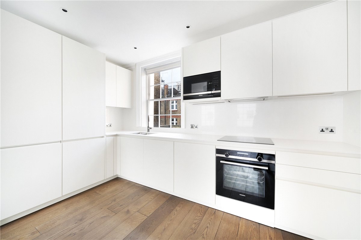 1 bedroom flat, Manchester Street, Marylebone W1U - Let Agreed