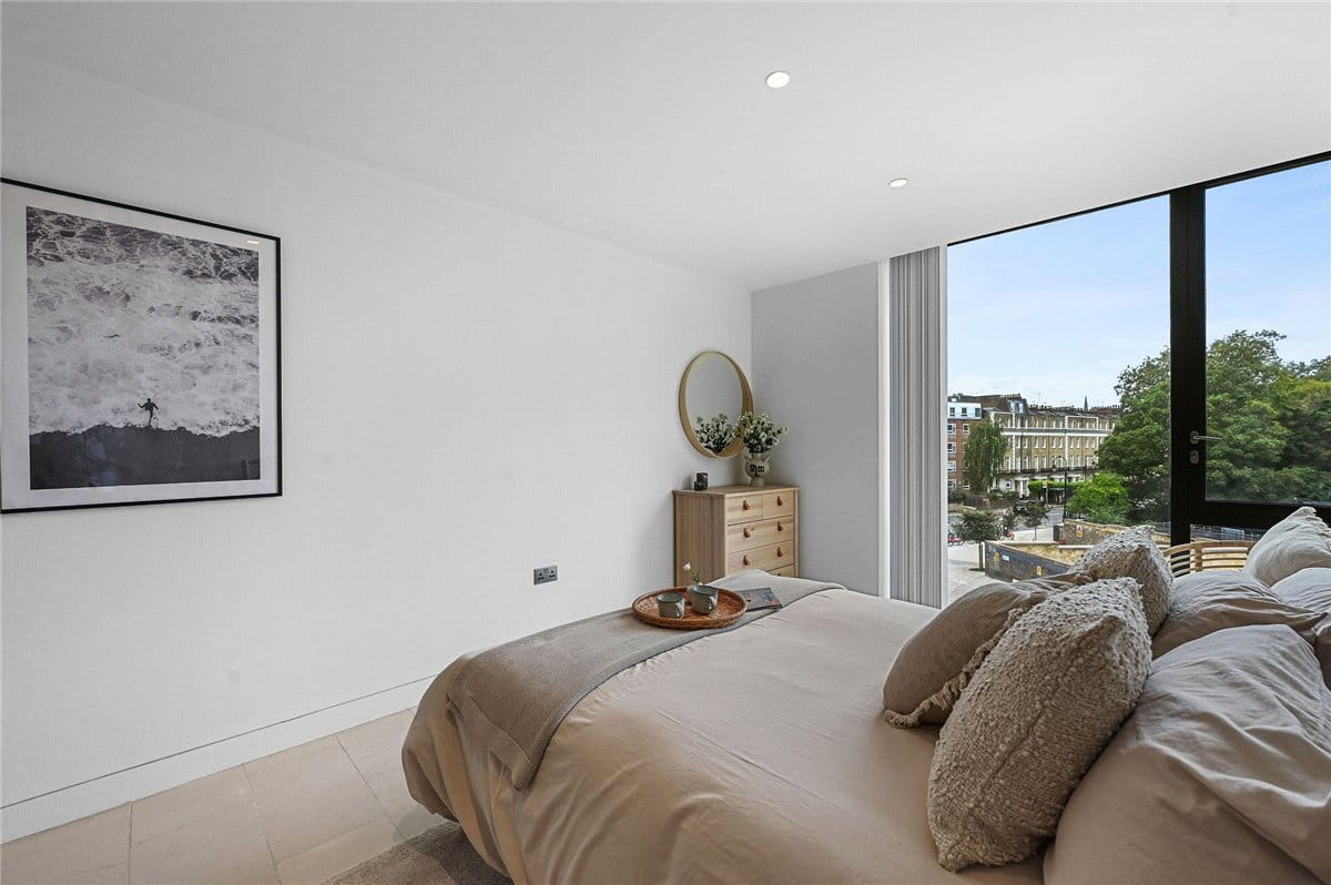 3 bedroom flat, Latitude House, Oval Road NW1 - Available
